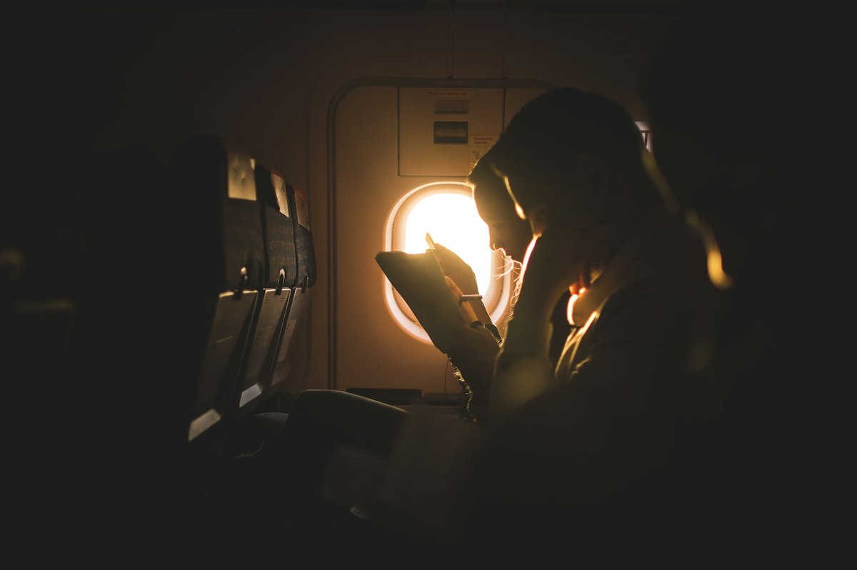 Reposapiés de viaje ajustable